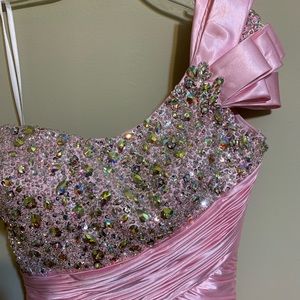 Pretty pink long formal dress